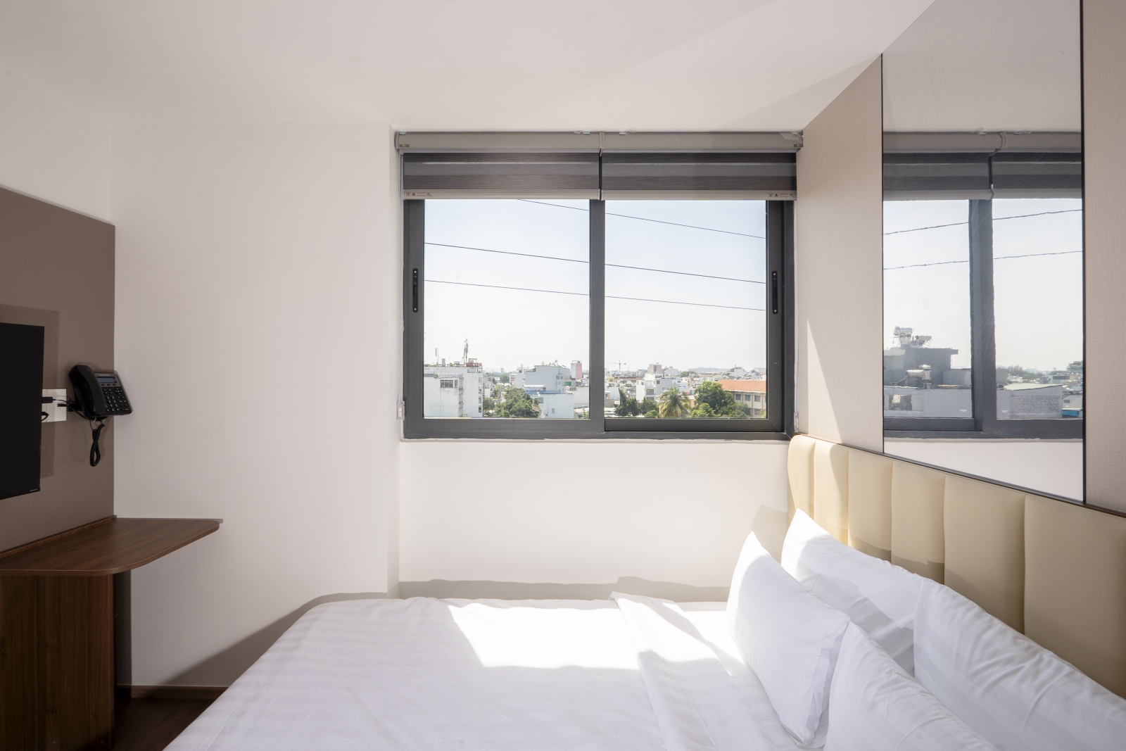 Lá Hotel